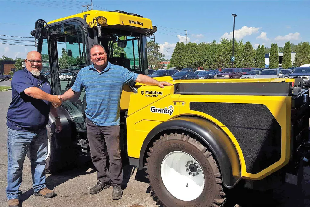 town of granby take delivery of Multihog for winter maintenance - feat image